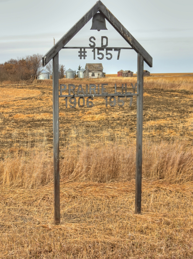 Prairie Lily School District 1557, 1906-1957, Township 15 range 22 west of the second meridian, near Pitman, Drinkwater and Rouleau Saskatchewan    - Saskatchewan Gen Web